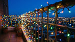 Luces LED decorativas multicolor iluminando un ambiente